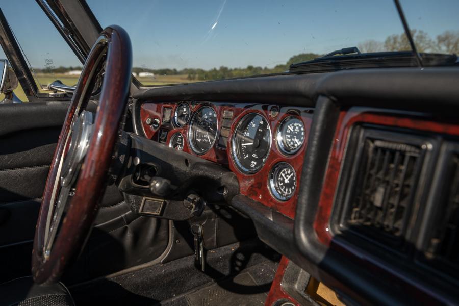 Панель приборов MGB Roadster 5-Speed 1977 года  (фото 37 из 72)